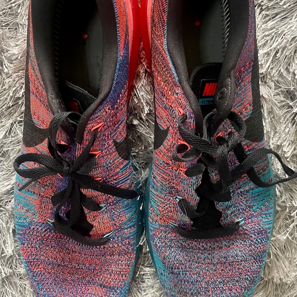 Nike Men's Flyknit Max Blue Lagoon/Black/Brght Crmsn Running Shoes - Picture 3 of 5